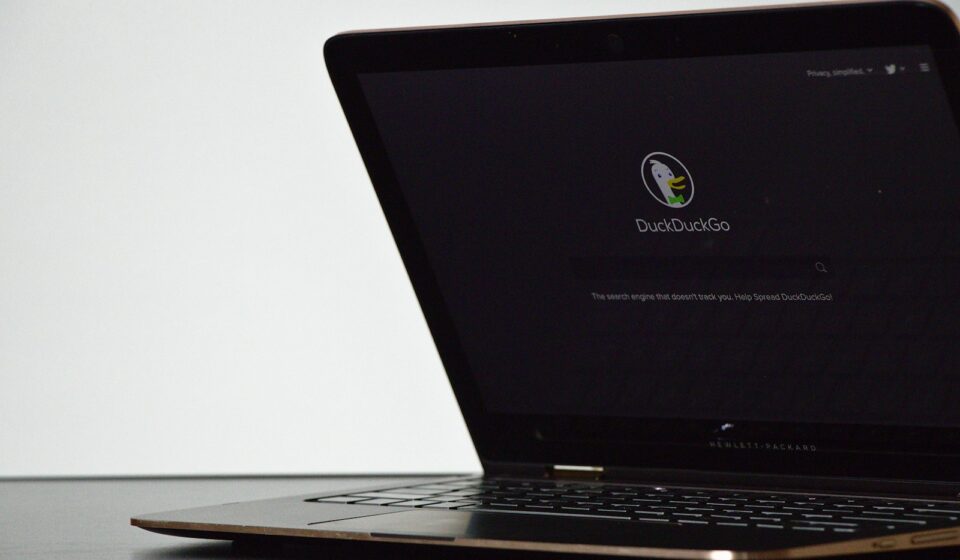 black laptop computer