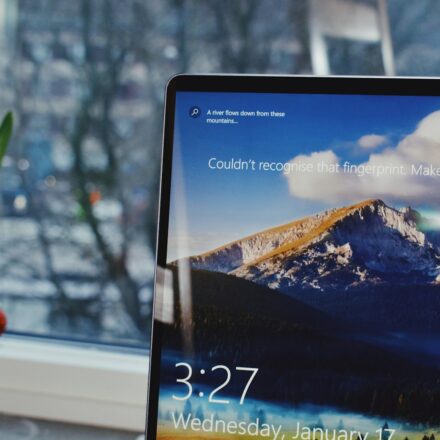laptop computer time at 3:27